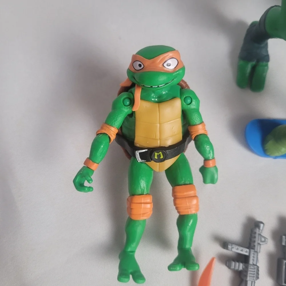 TMNT Teenage Mutant Ninja Turtles Lot Of Misc Figures & Weapons